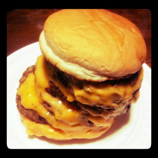 Illustration for article titled That Huge Anime Inspired Hamburger Looks Gross